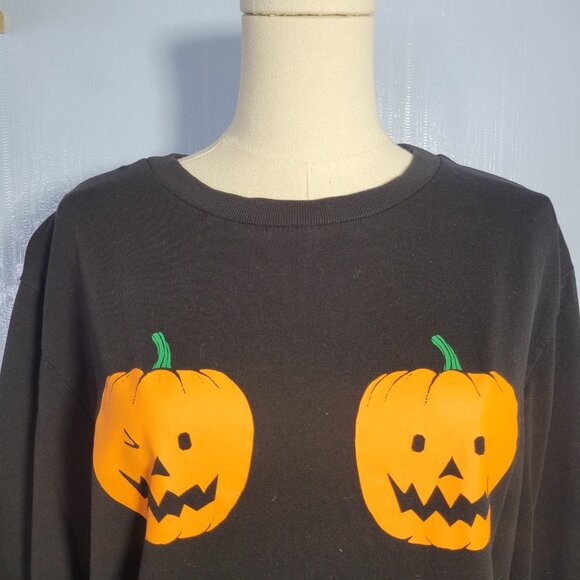 Divided by H&M Medium Black Orange Winking Pumpkin Longsleeve Sweatshirt - Picture 2 of 9